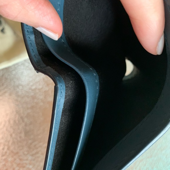 Burberry Men’s Wallet - Picture 6 of 9